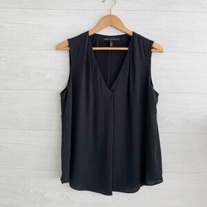 White House Black Market Black V-neck pleated front sleeveless chiffon top, sz 8